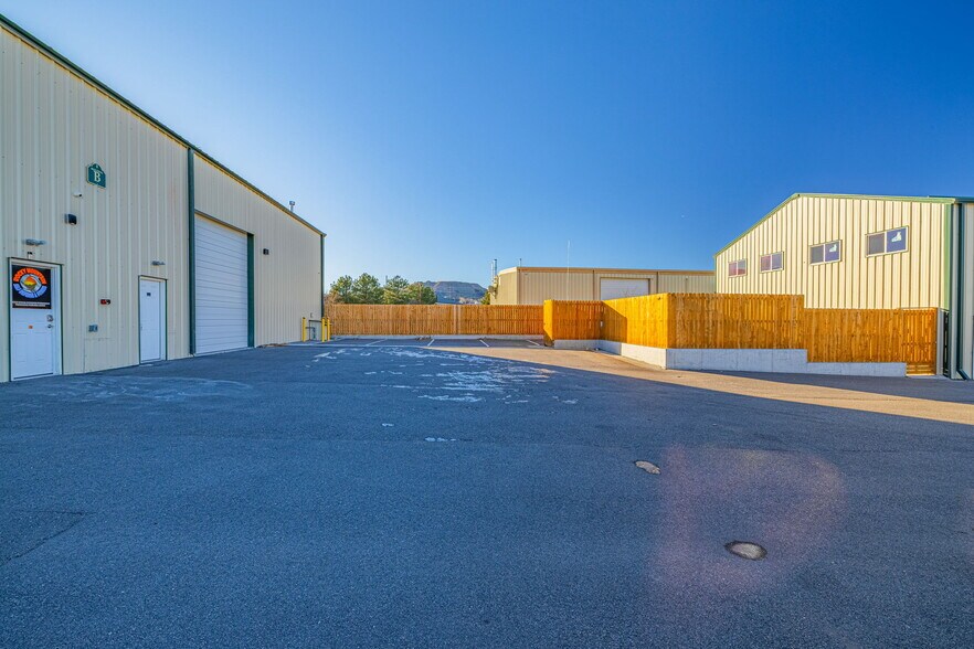 More Photos Of 282 Malibu St, Castle Rock Light Manufacturing For Lease
