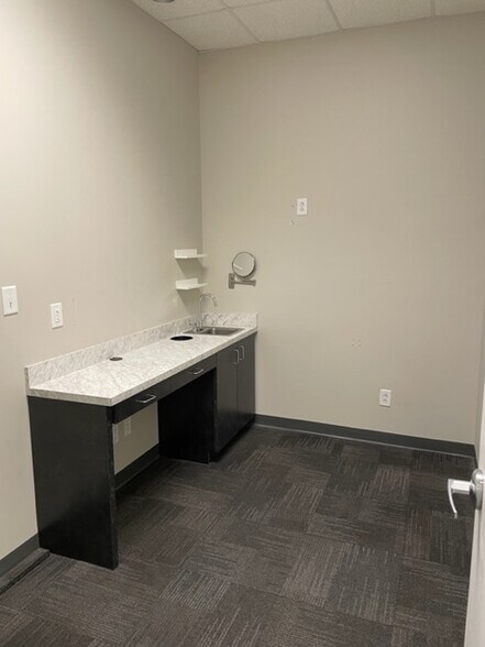 More Photos Of 4350 Main St, Harrisburg Storefront Retail Office For Lease