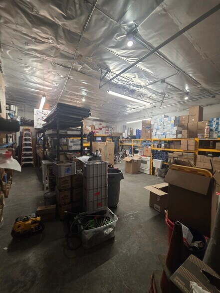 More Photos Of 3867 S Valley View Blvd, Las Vegas Warehouse For Lease
