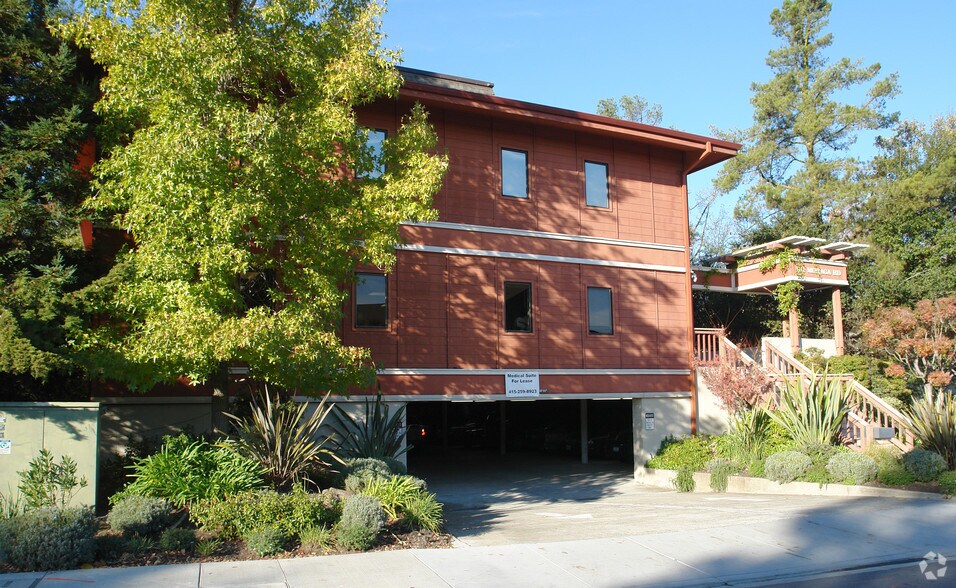 More Photos Of 911 Moraga Rd, Lafayette Medical For Lease