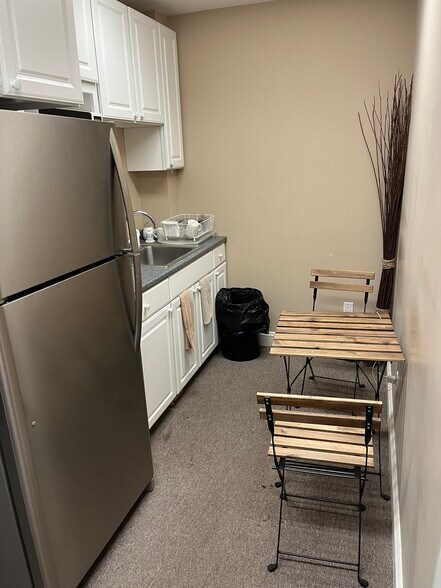 More Photos Of 3642 Main St, Stone Ridge Office Residential For Lease