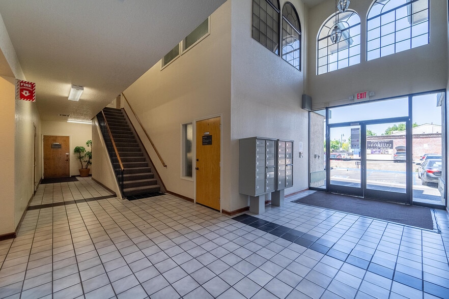 More Photos Of 35 E 10th St, Tracy Office For Lease