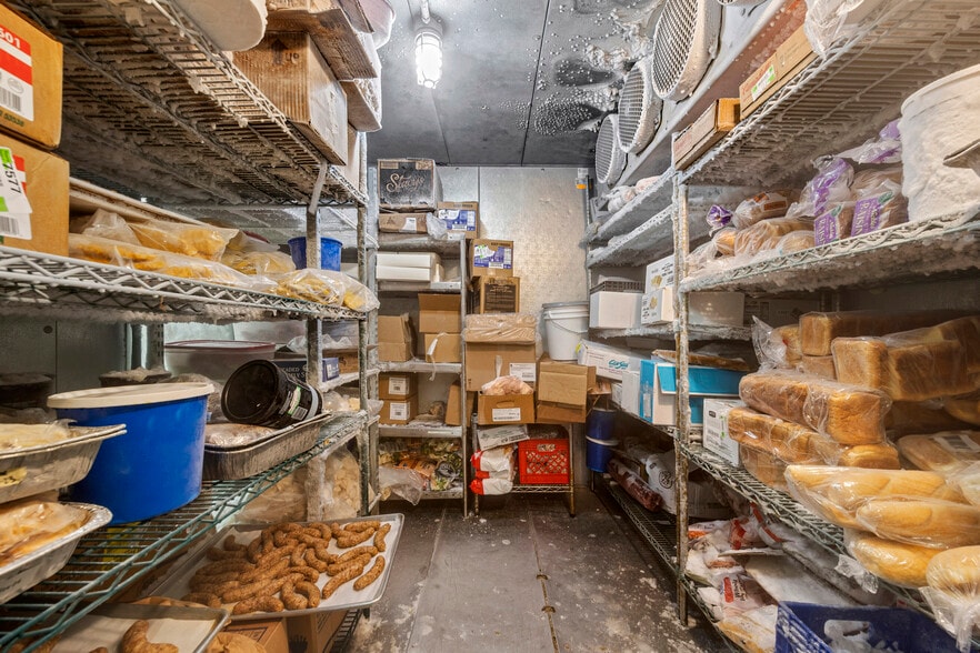 More Photos Of 4415 Liberty Ave, Vermilion General Retail For Sale