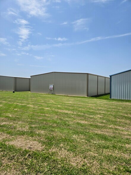 More Photos Of 1066 66th St, Enid Airplane Hangar For Sale