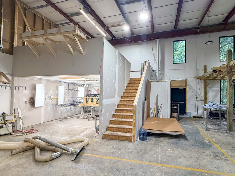 More Photos Of 2300 Clements Ferry Rd, Charleston Warehouse For Lease