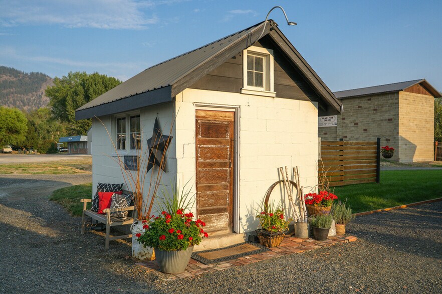 More Photos Of 510 E Main Ave, Chewelah Lodge Meeting Hall For Sale