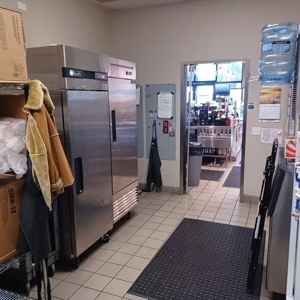 More Photos Of 10595 Discovery Dr, Las Vegas Storefront For Lease