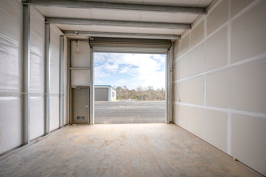 More Photos Of 458 Back Bay Blvd, Biloxi Self Storage For Sale