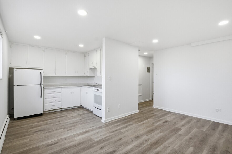 More Photos Of 1592 Lansing St, Aurora Apartments For Sale