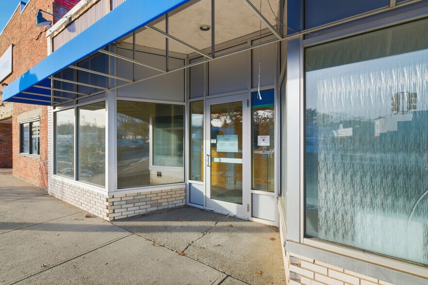 More Photos Of 534 Sumner Ave, Springfield General Retail For Lease