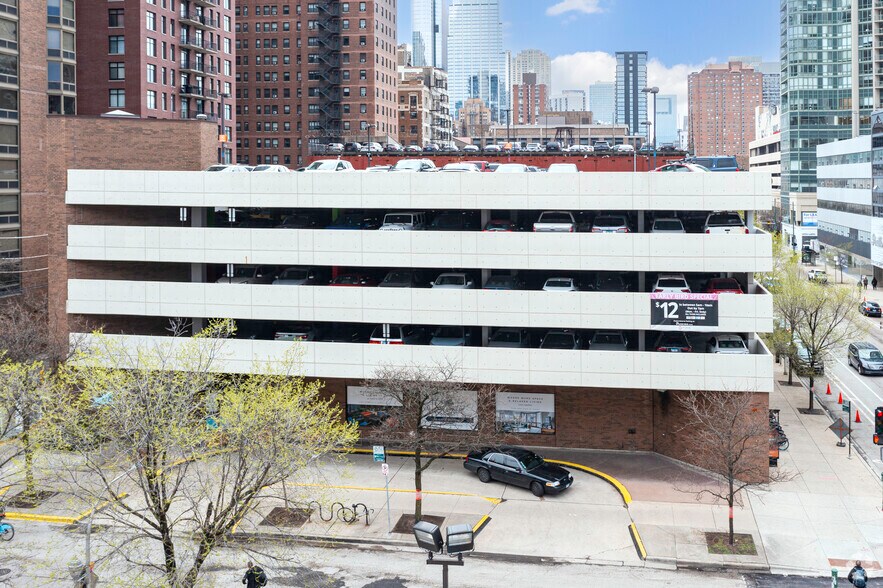 More Photos Of 75 W Elm St, Chicago Parking Garage For Lease