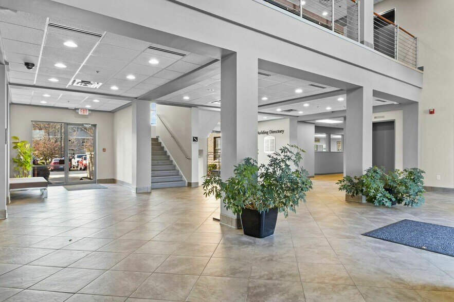 More Photos Of 10412 Allisonville Rd, Fishers Medical For Lease