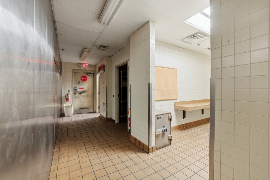 More Photos Of 143 Division St, Stevens Point Restaurant For Sale