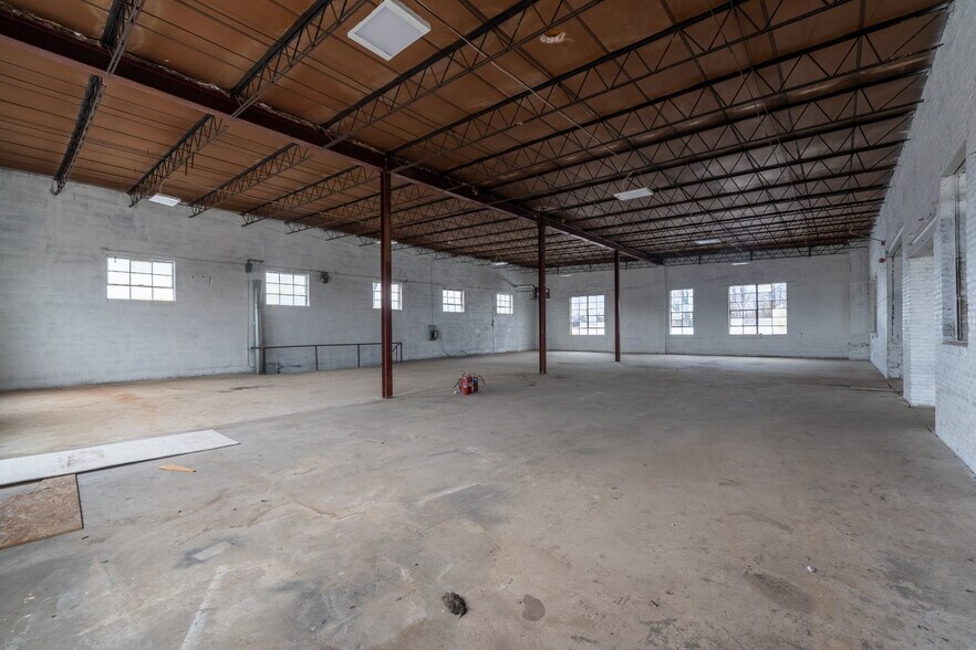 More Photos Of 140 N Kresson St, Baltimore Industrial For Sale