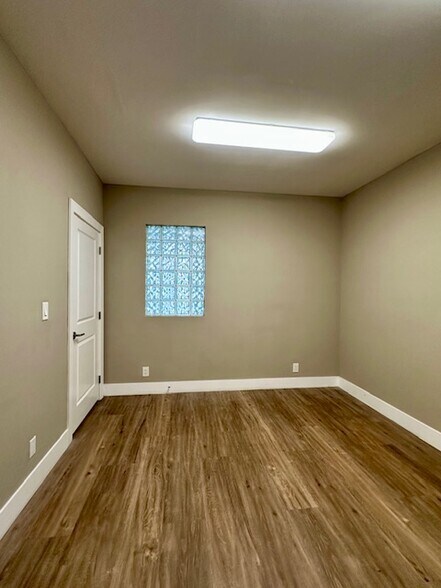 More Photos Of 5397 Orange Dr, Davie Office Residential For Lease