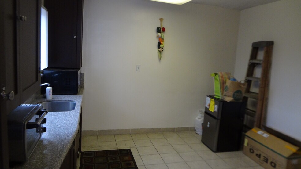 More Photos Of 4160 Verdugo Rd, Los Angeles Office For Sale