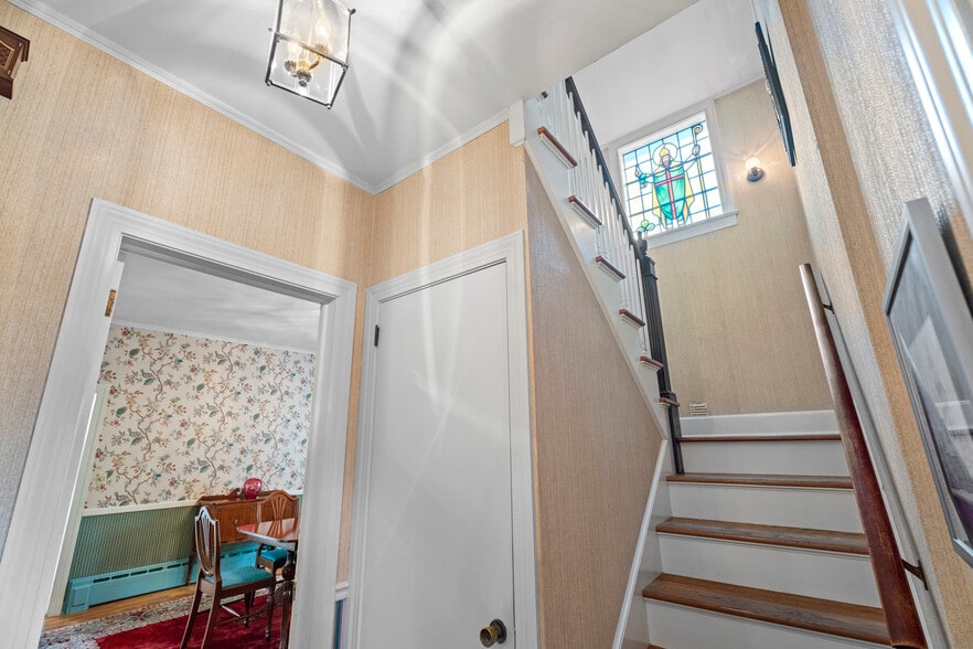 More Photos Of 32 E Main St, Mystic Office For Sale