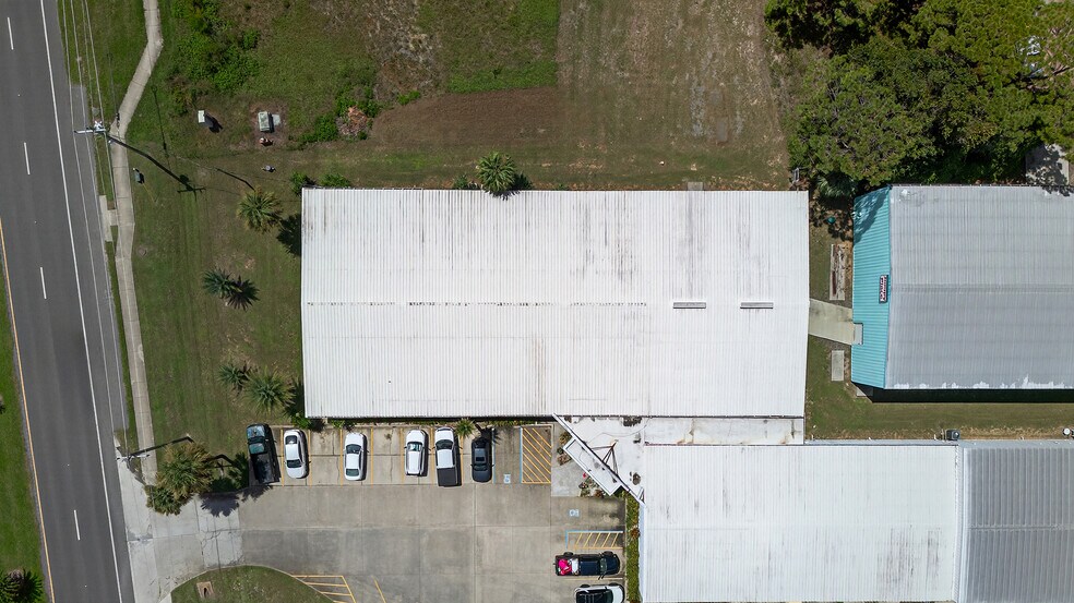 More Photos Of 3042 S Ridgewood Ave, Edgewater Freestanding For Lease