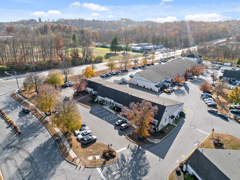 More Photos Of 4601 W Chester Pike, Newtown Square Office For Lease