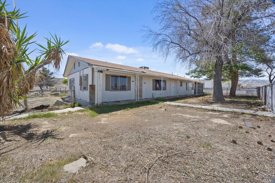 More Photos Of 523-529 Kristin st, Taft Flex For Sale