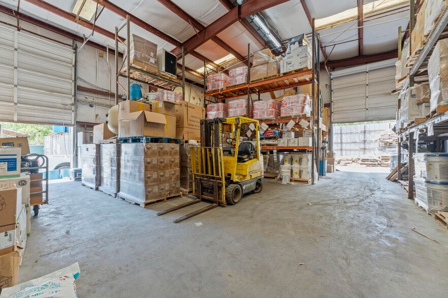 More Photos Of 900 McPhaul, Austin Warehouse For Sale