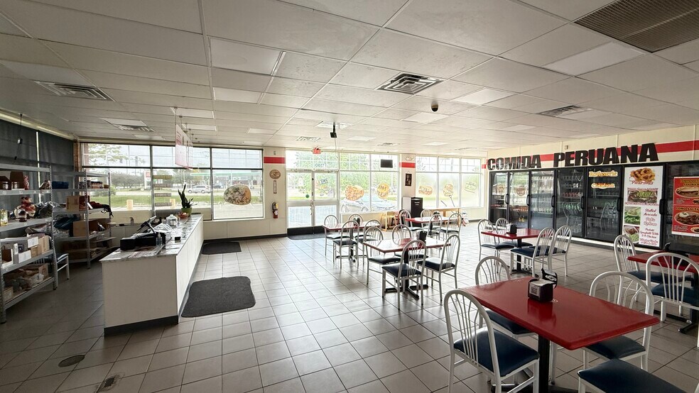 More Photos Of 1276-1280 N Route 83, Grayslake Unknown For Lease