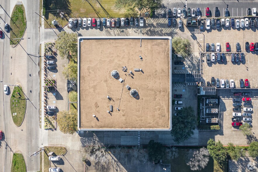 More Photos Of 2000 S Dairy Ashford Rd, Houston Office For Lease