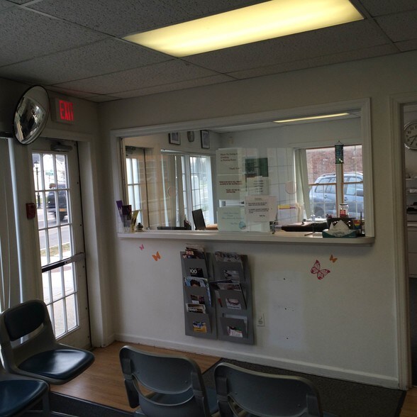 More Photos Of 220 Main St, Center Moriches Medical For Lease