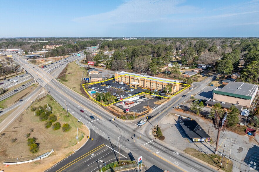 More Photos Of 911 Bush River Rd, Columbia Hotel For Sale