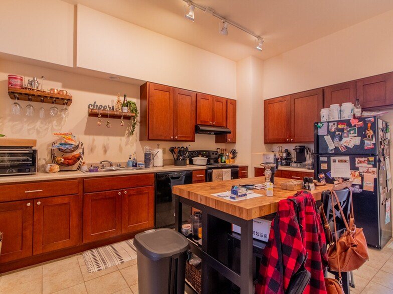 More Photos Of 1001-1005 Ann Ave, Saint Louis Apartments For Sale