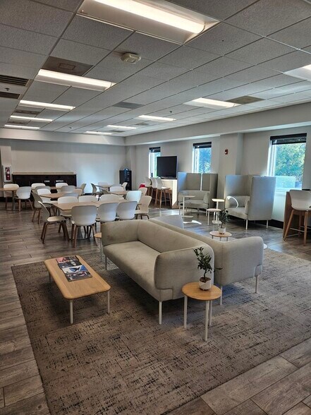 More Photos Of 100 Enterprise Ct, Oxford Manufacturing For Lease