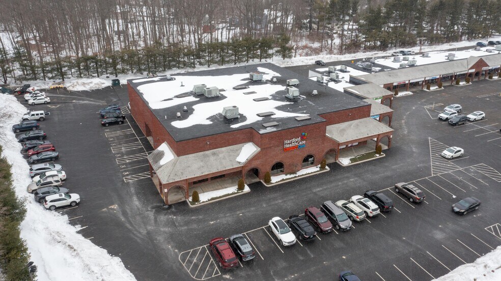 More Photos Of 401 Monroe Tpke, Monroe General Retail For Lease