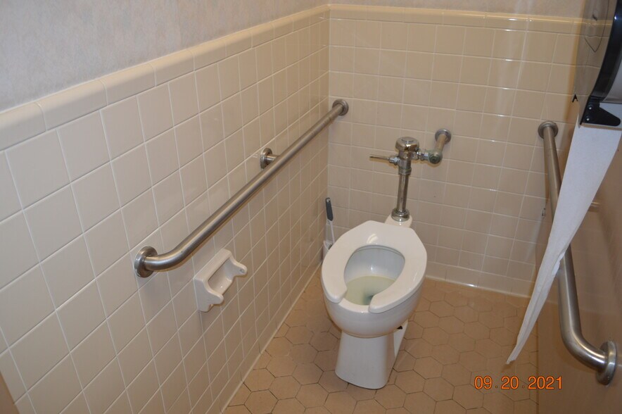 More Photos Of 3224 Cedar Creek Rd, Fayetteville Office For Lease