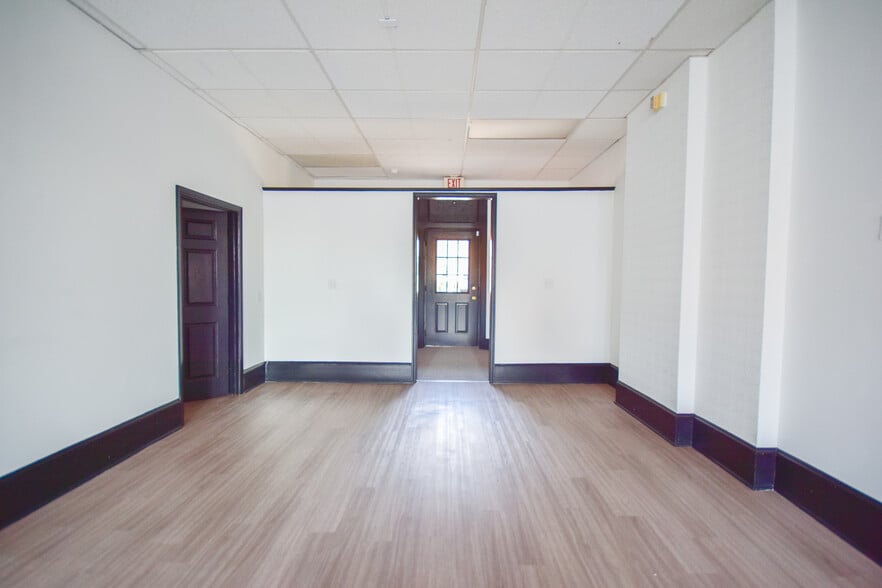 More Photos Of 115-119 E Martin St, Martinsburg Storefront Retail Office For Sale