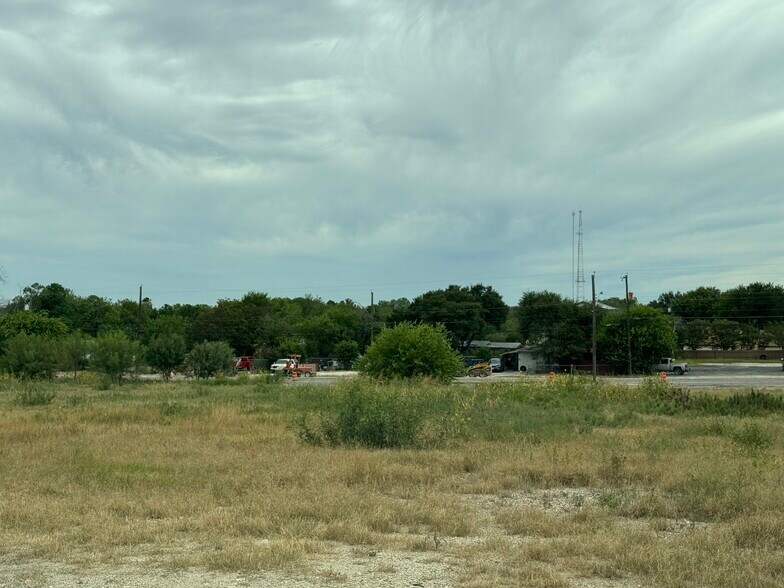 More Photos Of 602/622 Roland Ave, San Antonio Land For Sale