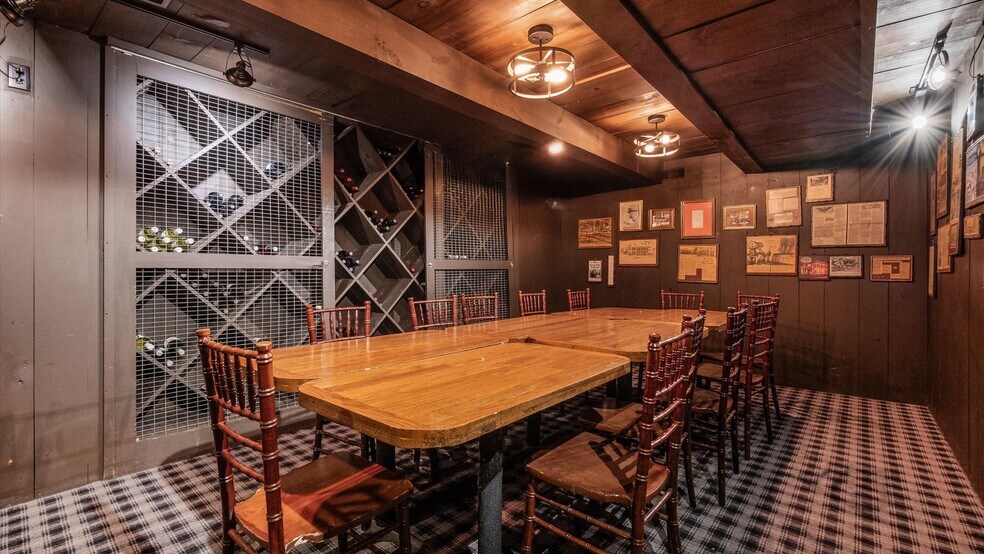 More Photos Of 313 Broadway E, Granville Hotel For Lease