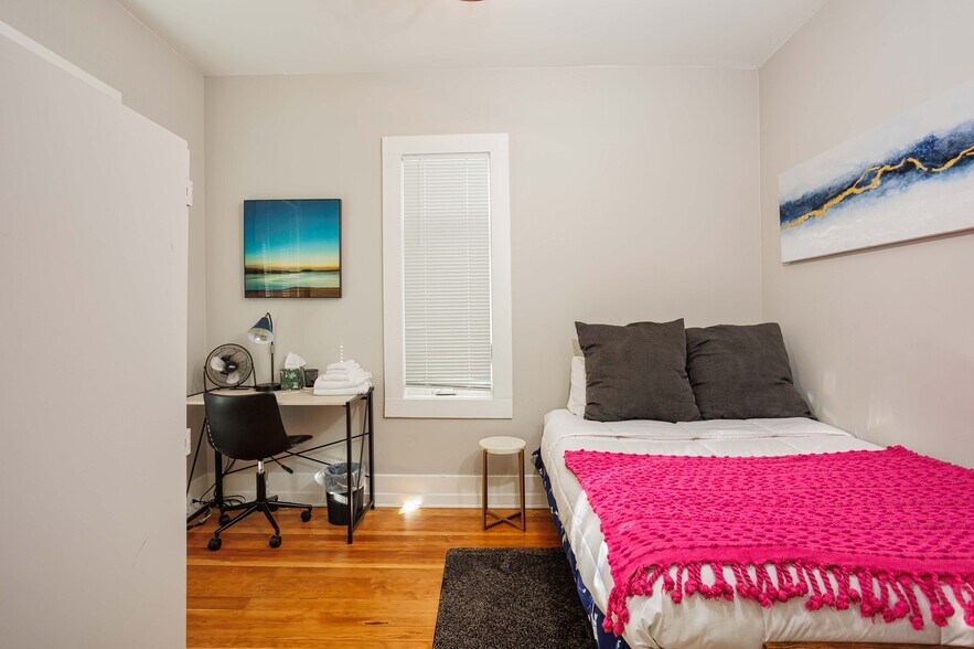 More Photos Of 4124 N Mississippi Ave, Portland Flex For Lease