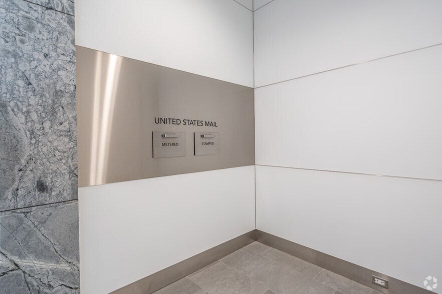 More Photos Of 811 Louisiana St, Houston Office For Lease