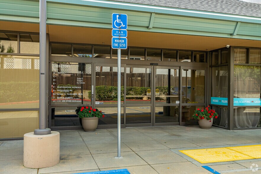 More Photos Of 4944 Sunrise Blvd, Fair Oaks Medical For Sale