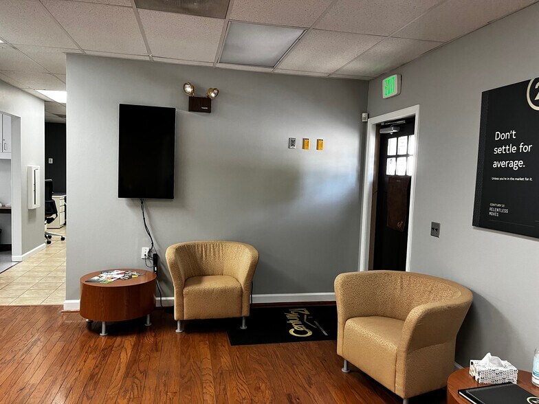 More Photos Of 9506 Harford Rd, Parkville Office For Sale