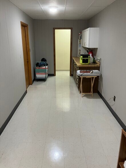 More Photos Of 211 W 1st St, Dixon General Retail For Sale