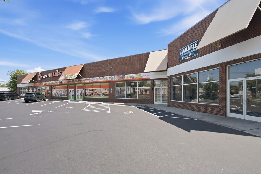 More Photos Of 937 State St, Bridgeport Storefront For Sale