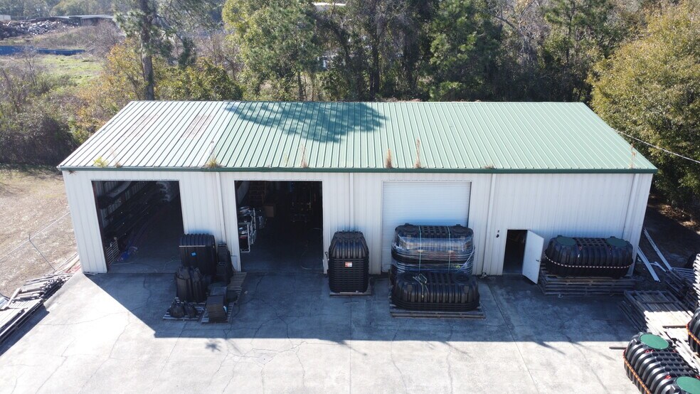 More Photos Of 267 Rose Dr, Brunswick Warehouse For Lease