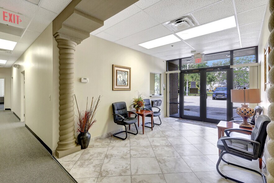 More Photos Of 5620 W Sligh Ave, Tampa Loft Creative Space For Sale