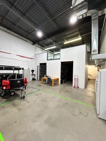 More Photos Of 11919 W I-70 N, Wheat Ridge Warehouse For Sale