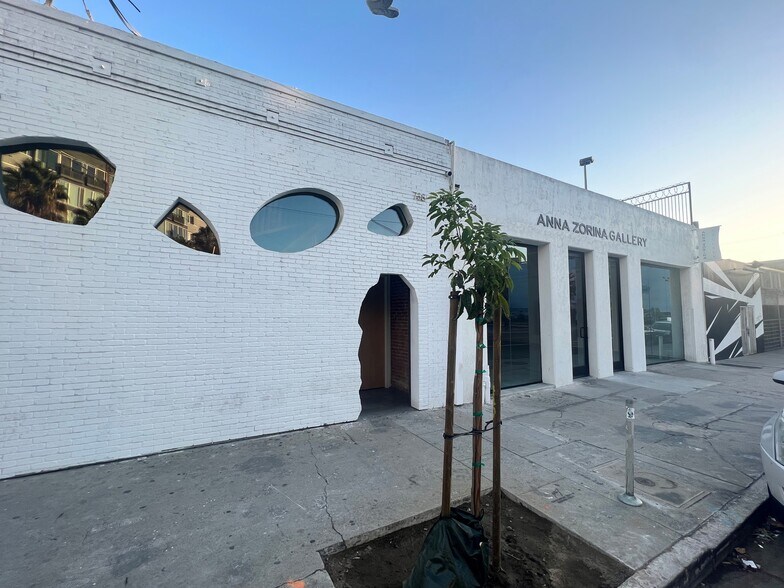 More Photos Of 734-744 E 3rd St, Los Angeles Storefront For Lease