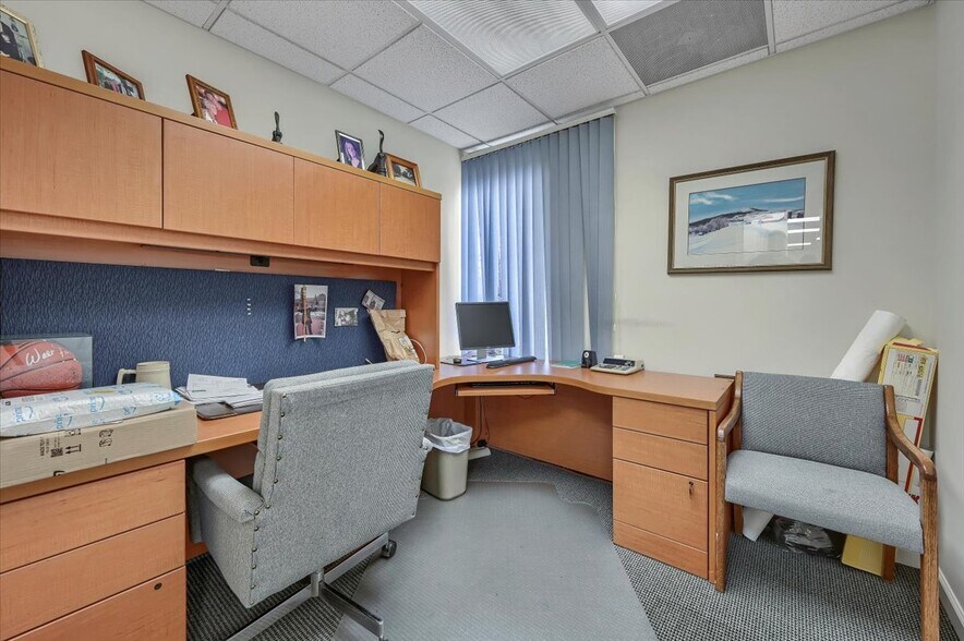 More Photos Of 515-527 Route 22, Pawling Loft Creative Space For Sale