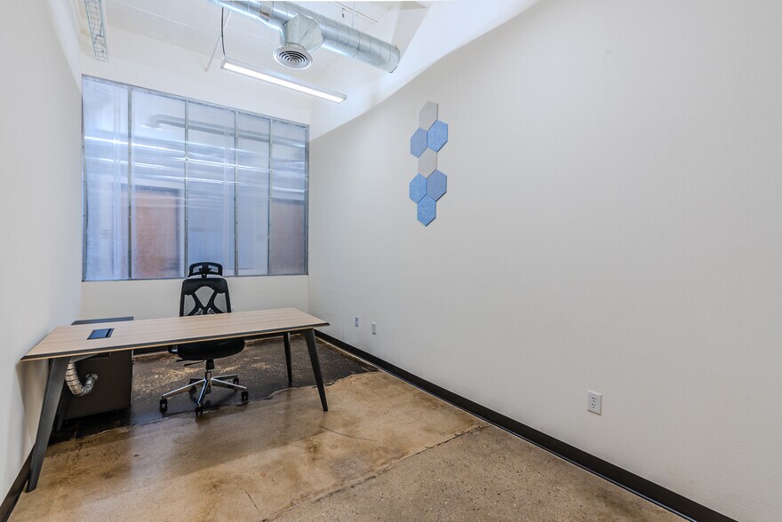 More Photos Of 1601 Magoffin Ave, El Paso Office Residential For Lease