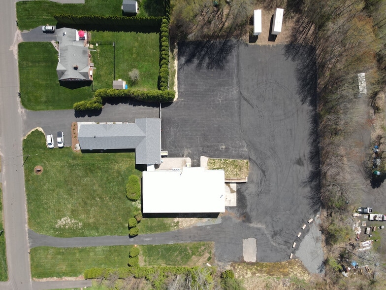 More Photos Of 14 Emily Rd, Broad Brook Industrial For Sale