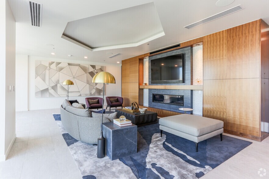 More Photos Of 255 NW 10th Ave, Portland Apartments For Lease